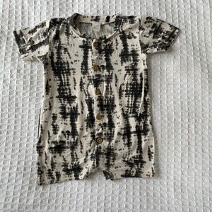 Black/Cream The Woods by Kate Quinn Shortalls - size 18/24M